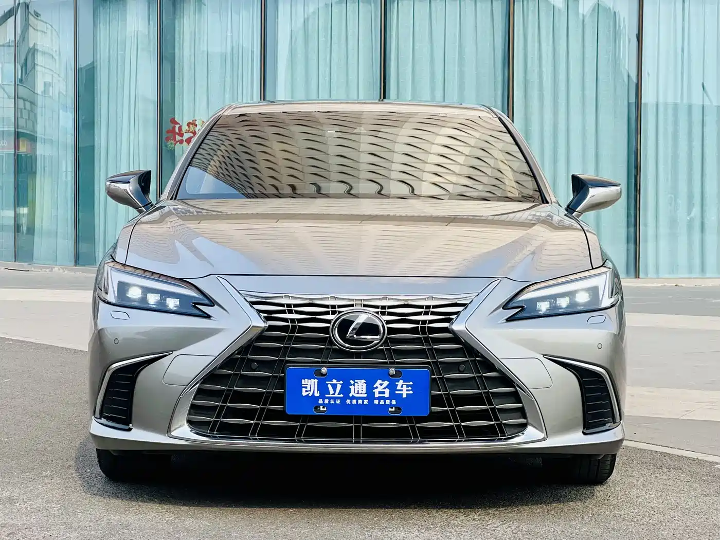 Lexus ES 2025 200 Ultimate Edition фото 2