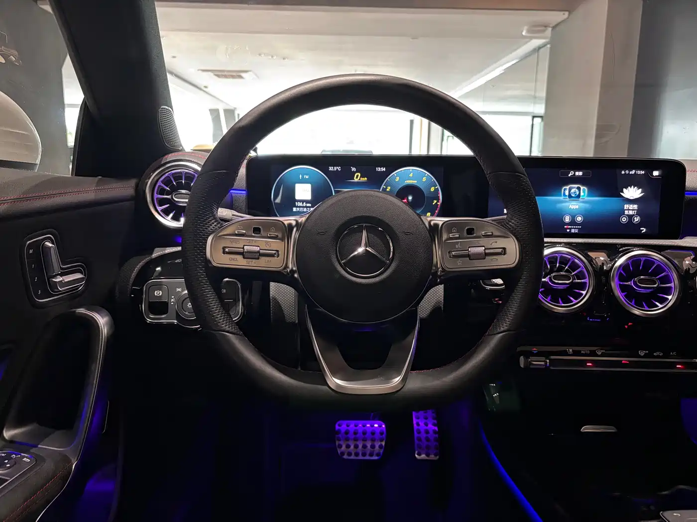 Mercedes-Benz CLA (Import) 2021 CLA 200 фото 18