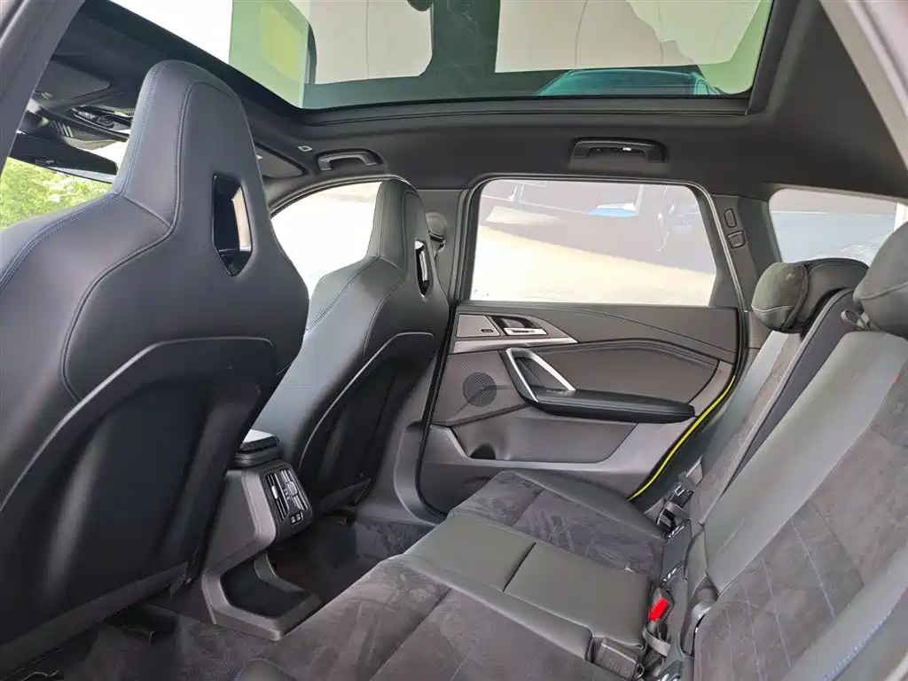 BMW X1 M35Li 2025 M35Li фото 16