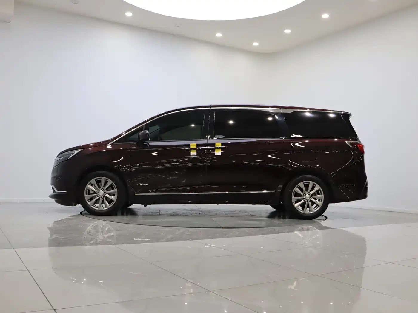 Buick GL8 2022 Avenir Avia 6-Seater Virtue Edition фото 8