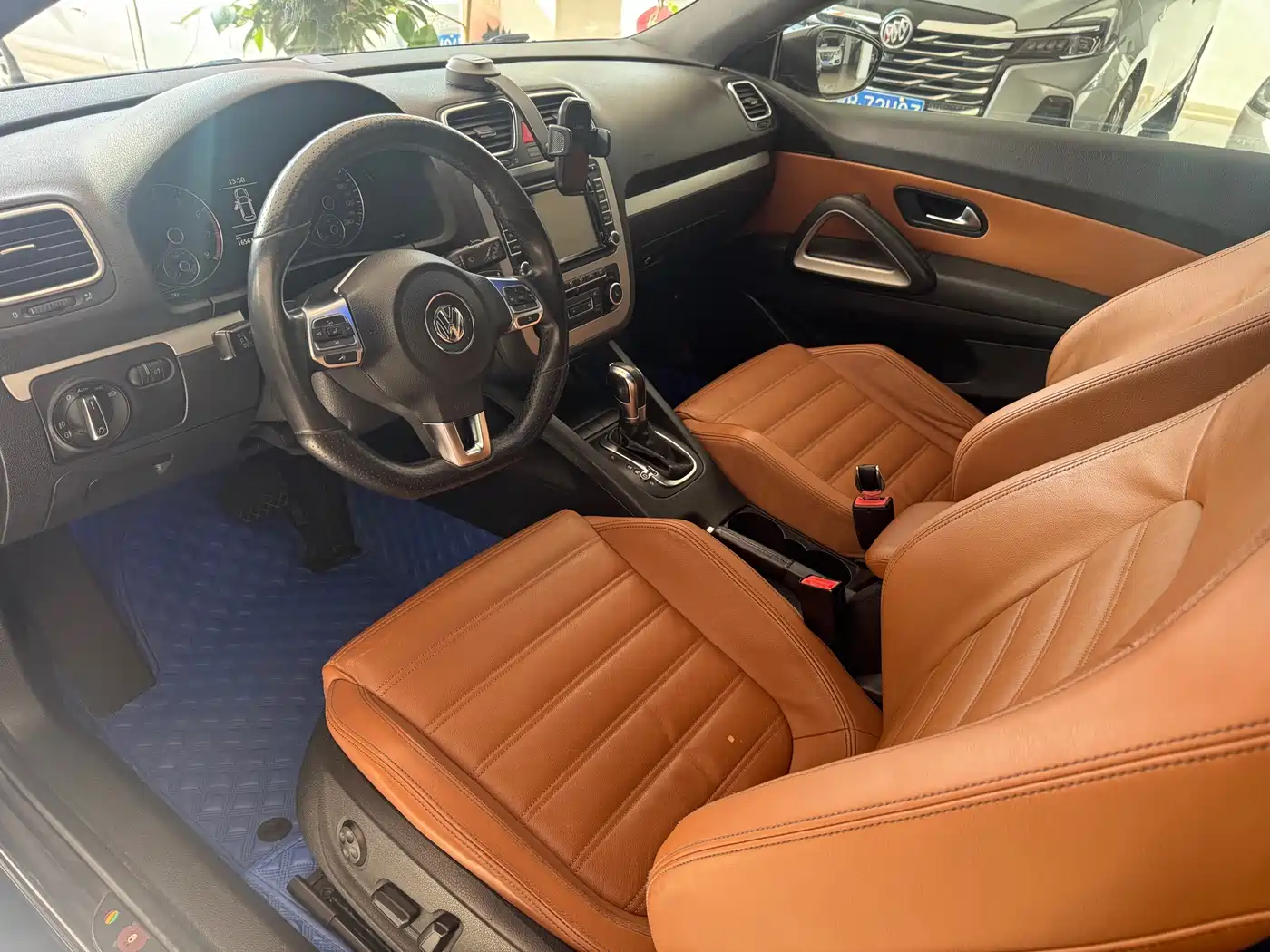 Volkswagen Scirocco 2011 2.0TSI Luxury фото 7