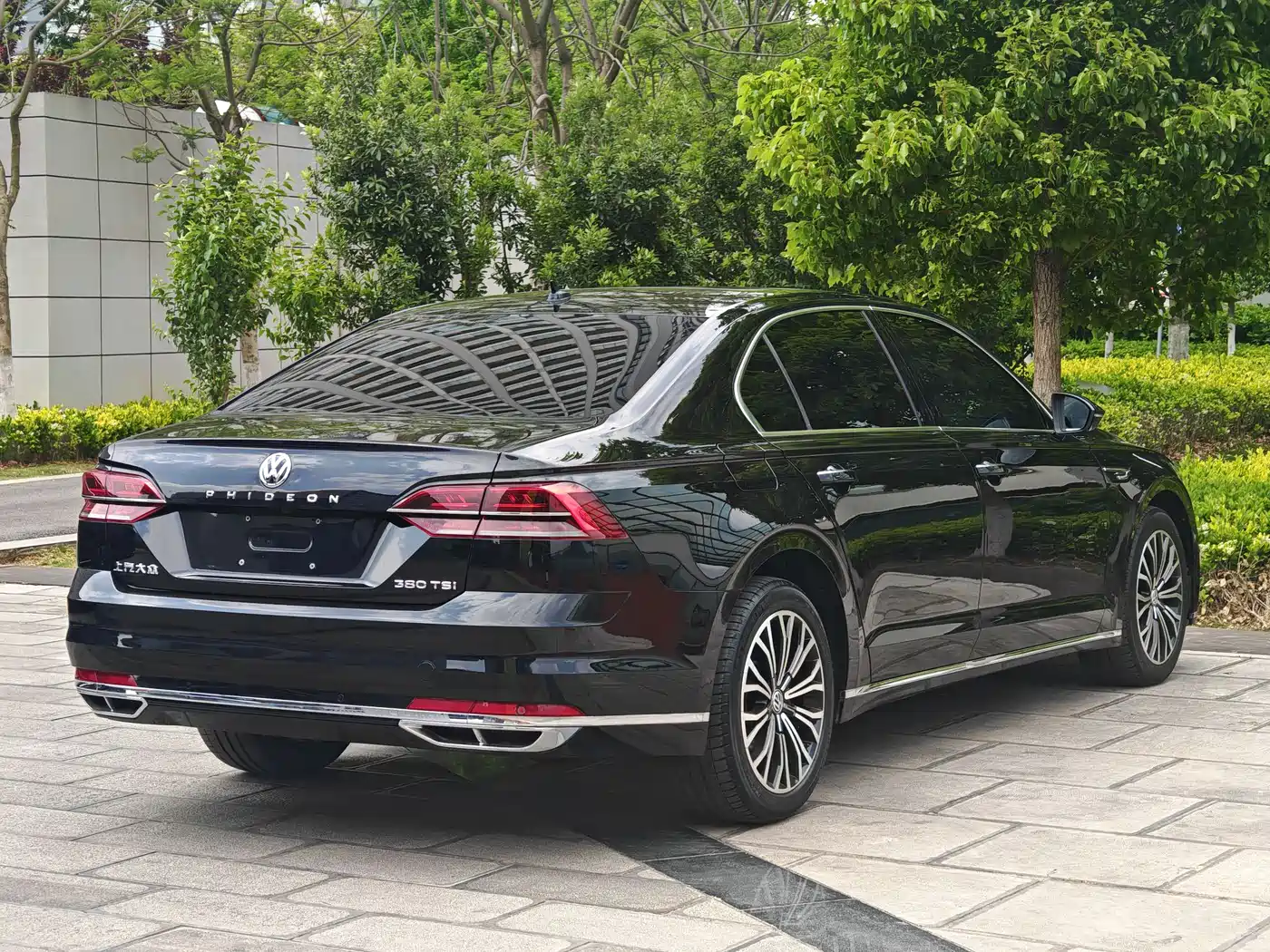 Volkswagen Phideon 2018 Facelift 380TSI FWD Business фото 6
