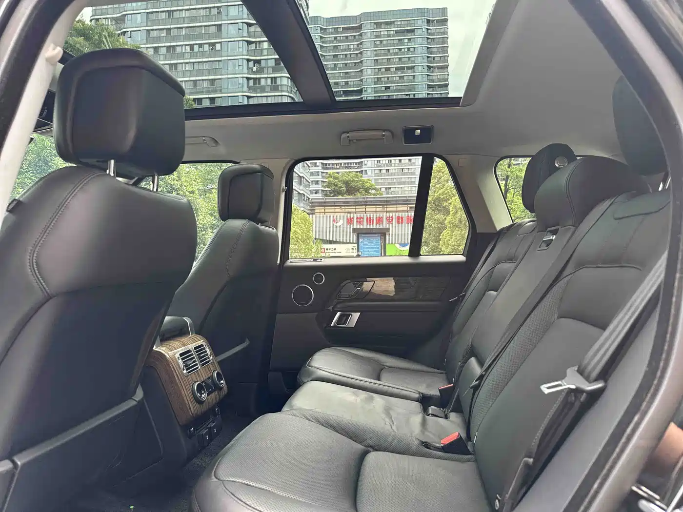 Land Rover Range Rover 2018 3.0 SC V6 Vogue Heritage Edition фото 10