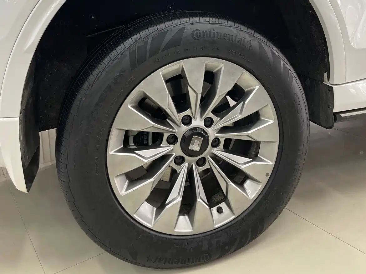 Tank 500 EV 2026 Hi4-T Smart Edition фото 10