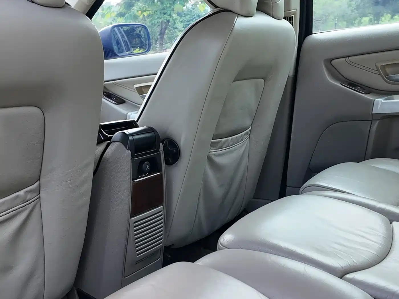 Volvo XC90 2009 2006 4.4 V8 AWD 5-seater Executive