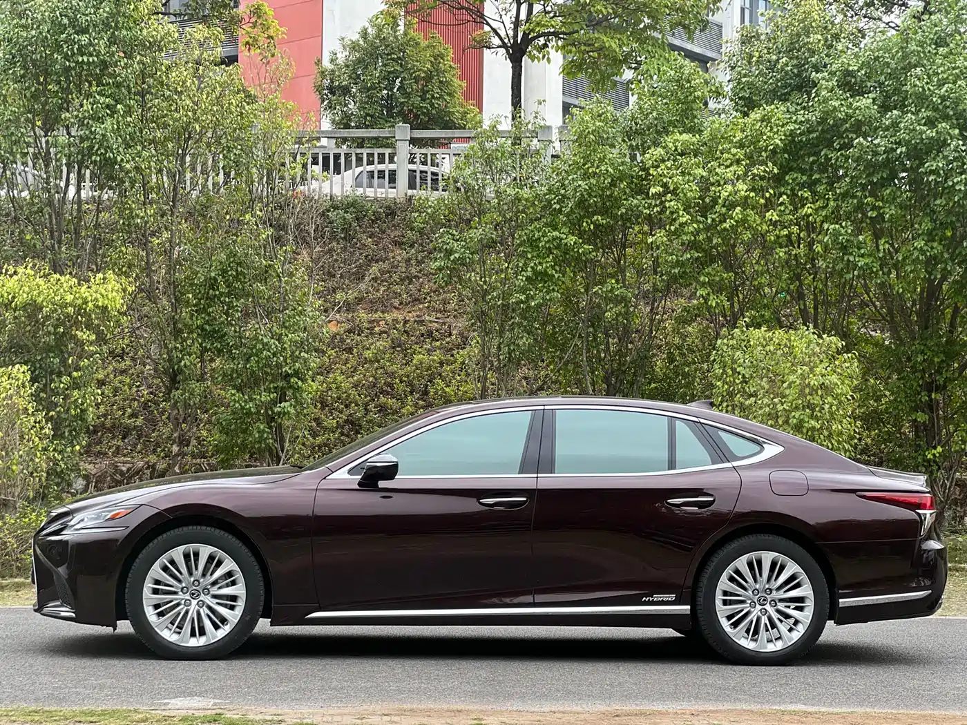 Lexus LS 2018 500h Executive Edition China V фото 4