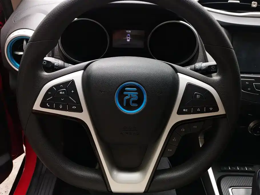 BYD Yuan New Energy 2018 EV360 Smart Connected Cool Edition фото 15