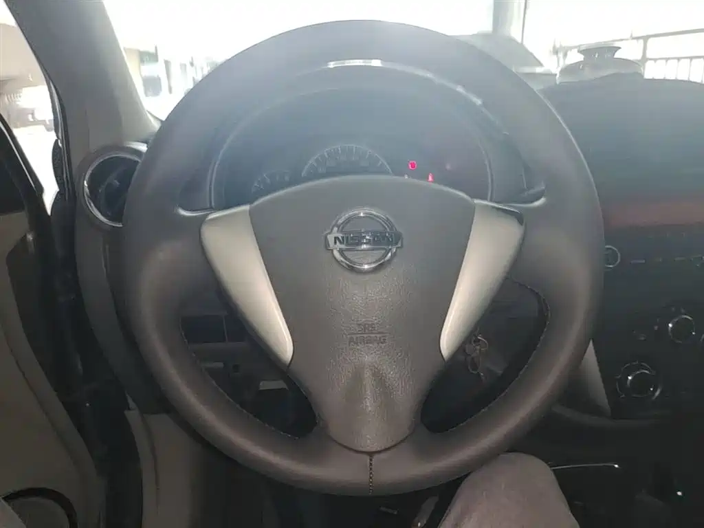 Nissan Sunny 2016 2015 1.5XE Manual Comfort