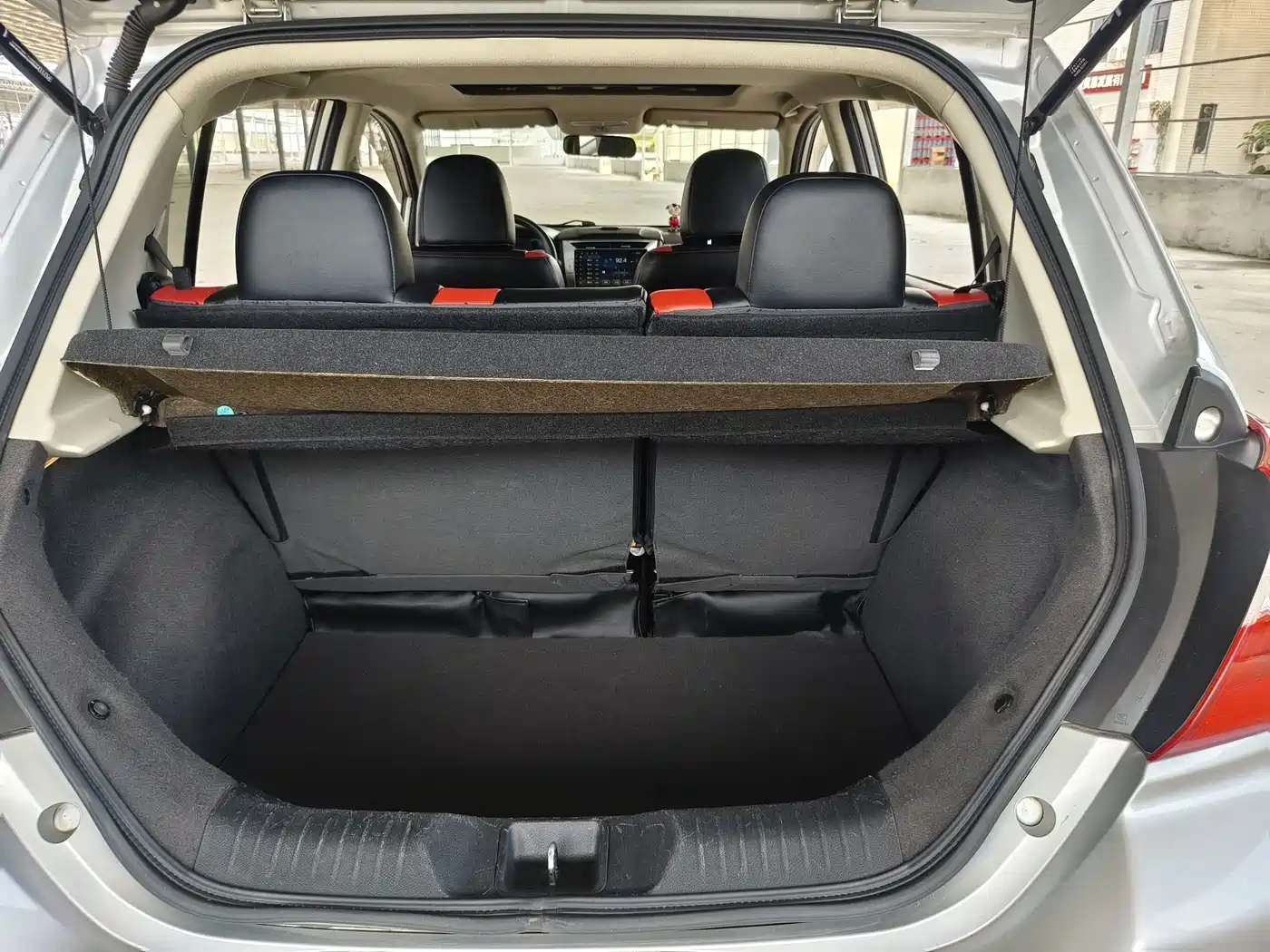 Venucia R50X 2014 2013 1.6L Automatic