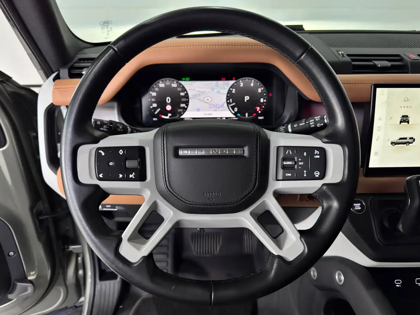 Land Rover Defender 2023 Model Year 130 3.0T P400 HSE фото 26