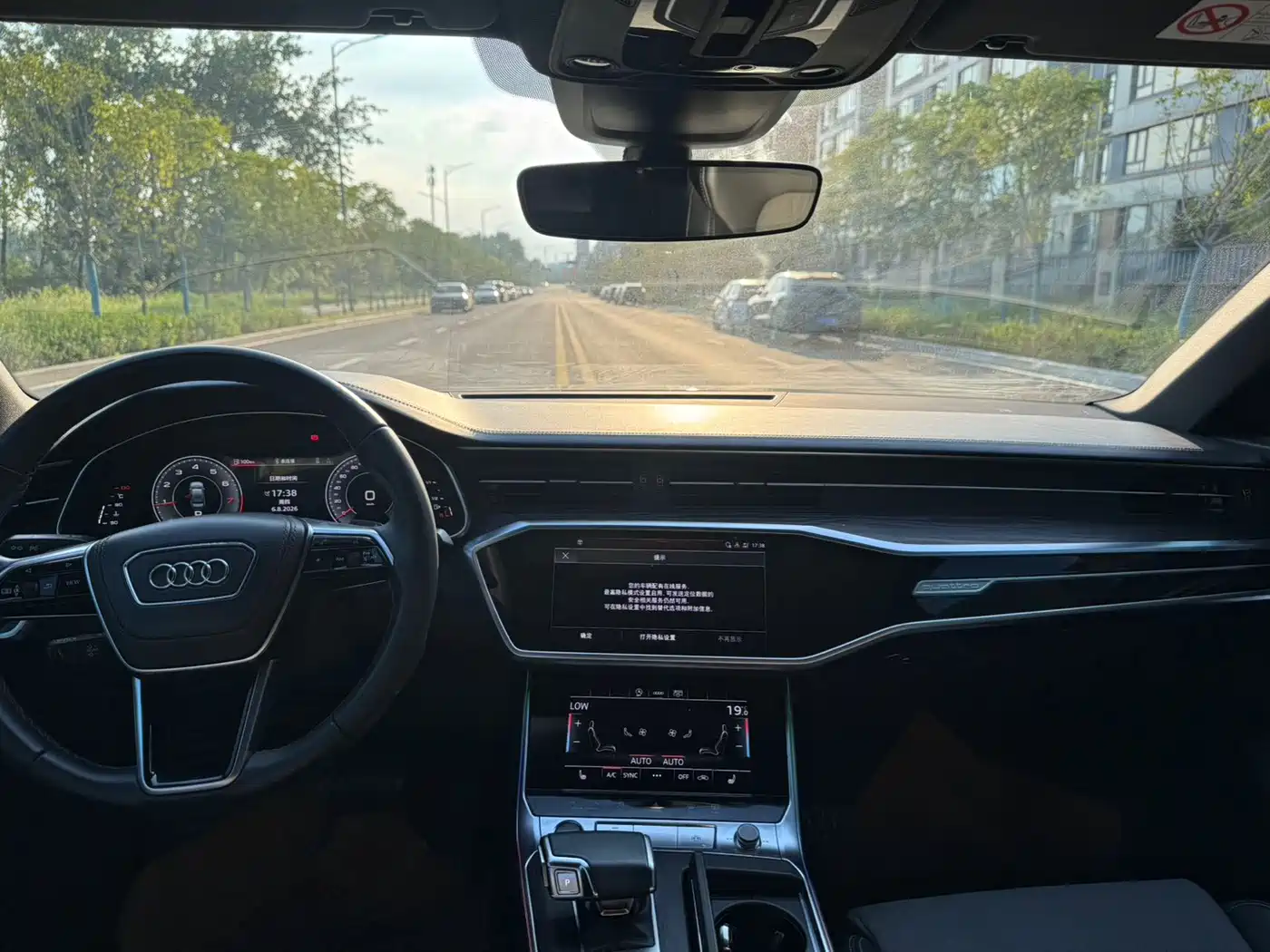 Фото 6 - Audi A6L