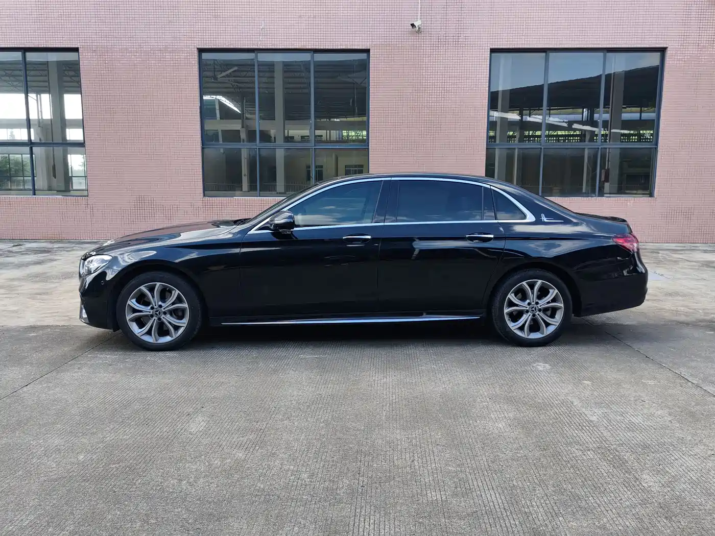 Mercedes-Benz E-Class 2023 Facelift E 300 L Sport Luxury фото 8