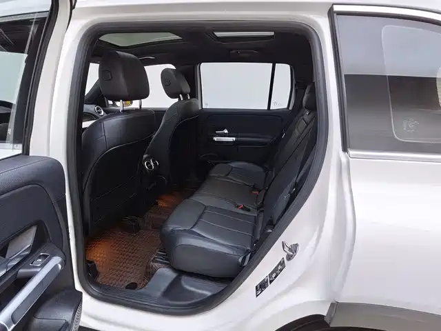 Mercedes-Benz GLB 2022 Model GLB 200 Fashion Edition фото 8