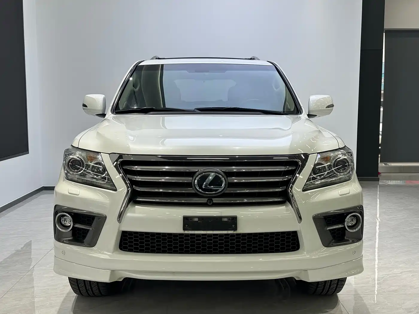 Lexus LX фото 2