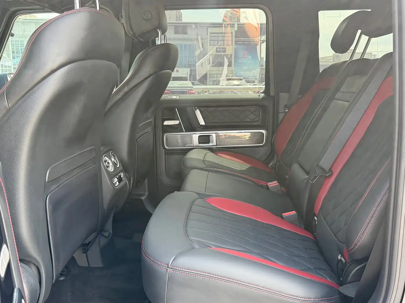 Mercedes-Benz G-Class 2025 G 500 фото 15