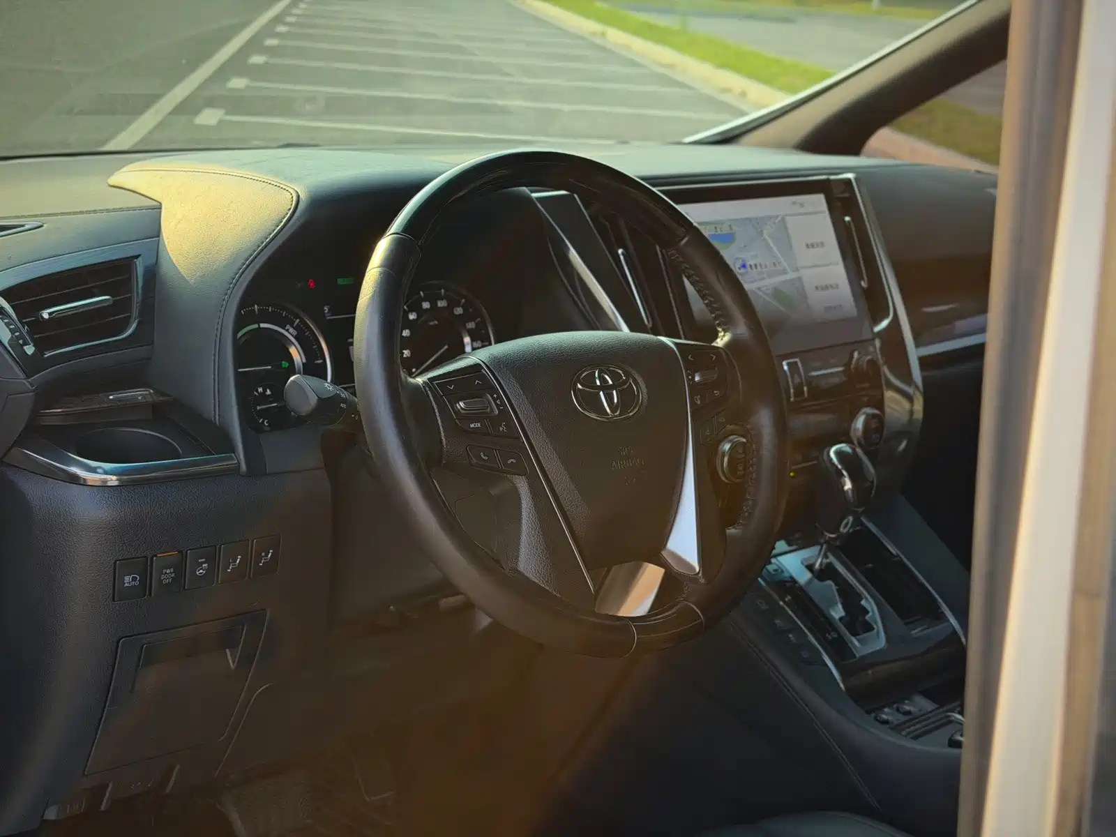 Фото 9 - Toyota Vellfire