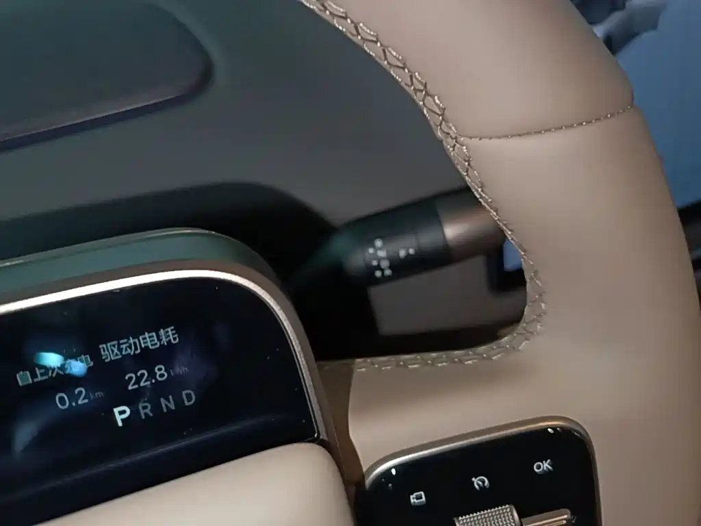 Li Auto i6 2026 2025 2WD Base Model