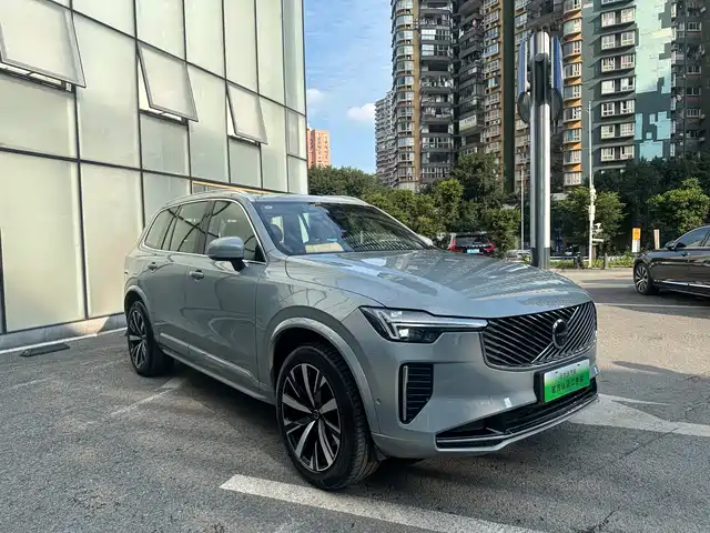 Volvo XC90 Plug-in Hybrid 2025 Facelift T8 Smart Premium Luxury 7-seater — фото 3