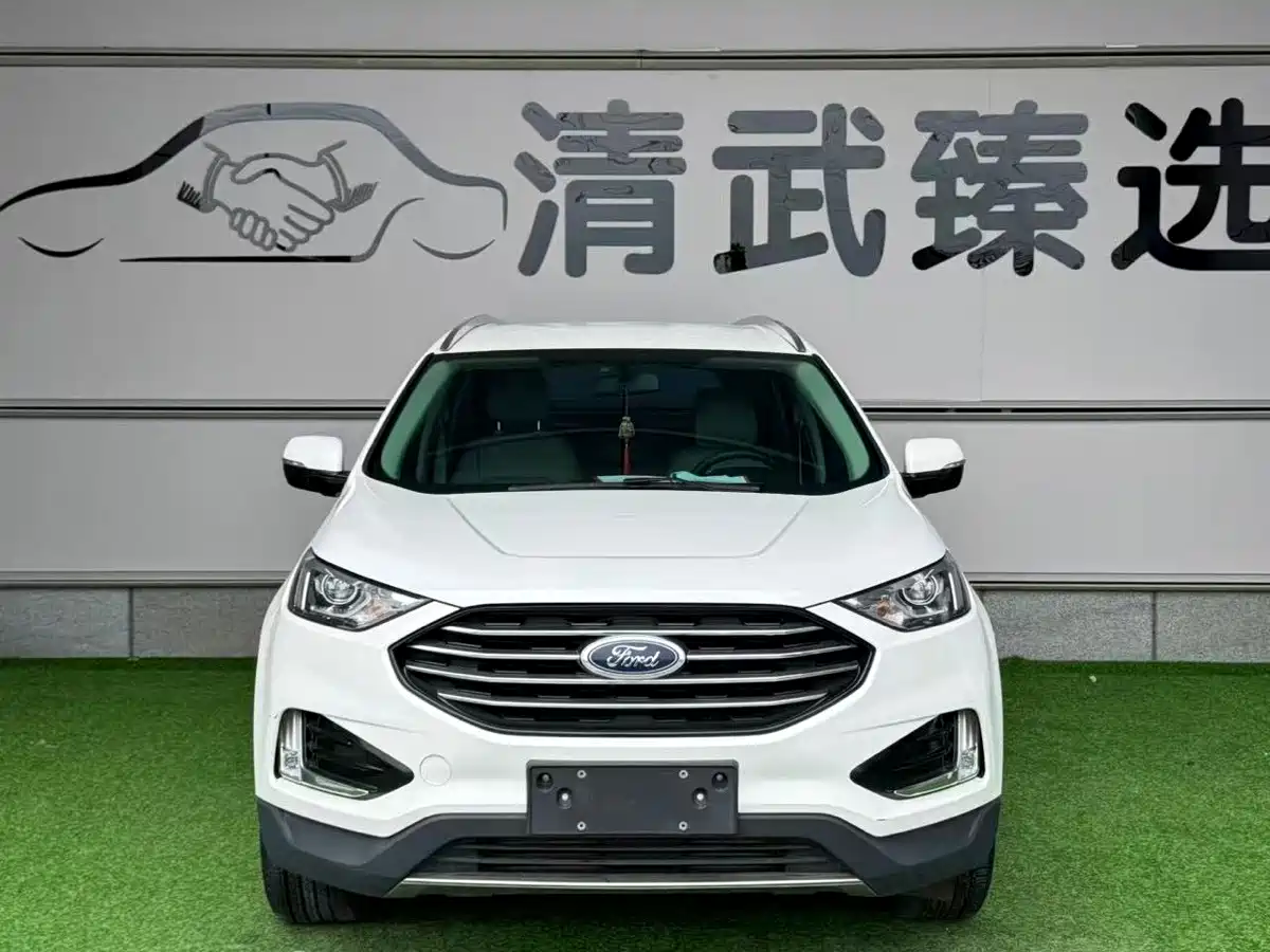 Фото 2 - Ford Edge
