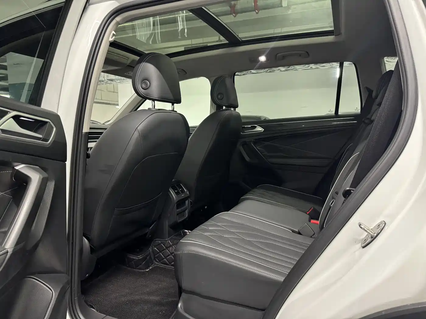 Volkswagen Tiguan L 2024 300TSI Auto 2WD Smart Edition фото 6