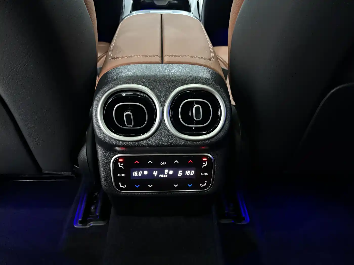 Mercedes-Benz GLC 2026 GLC 260 L 4MATIC Classic Edition фото 20