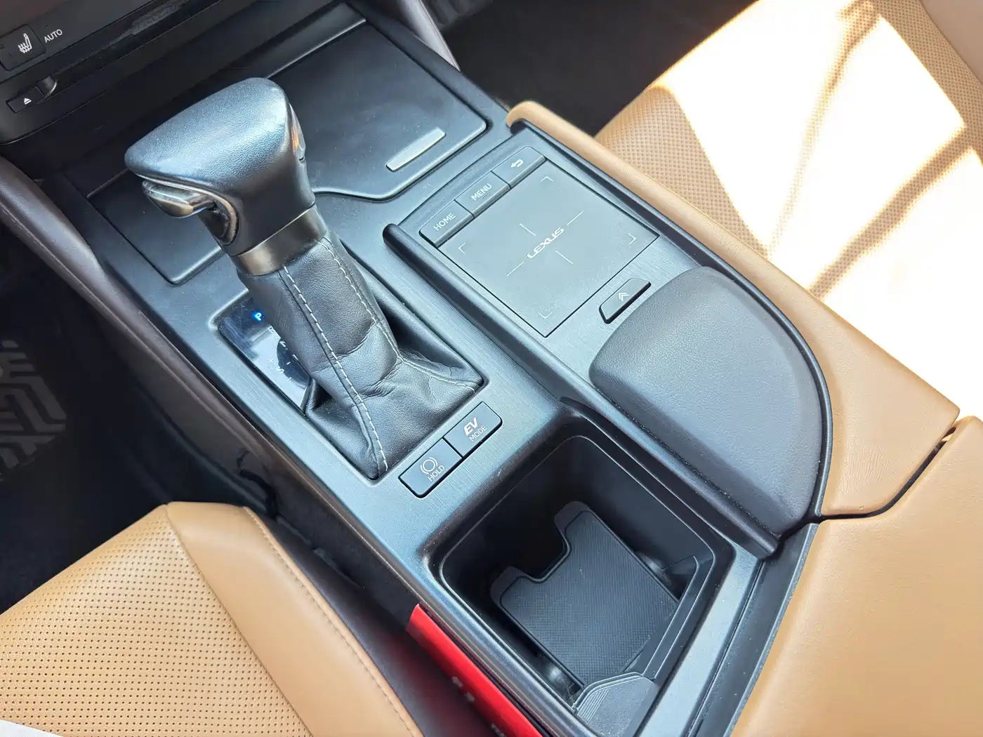 Lexus ES 2020 Model 300h Excellence Edition China V фото 28