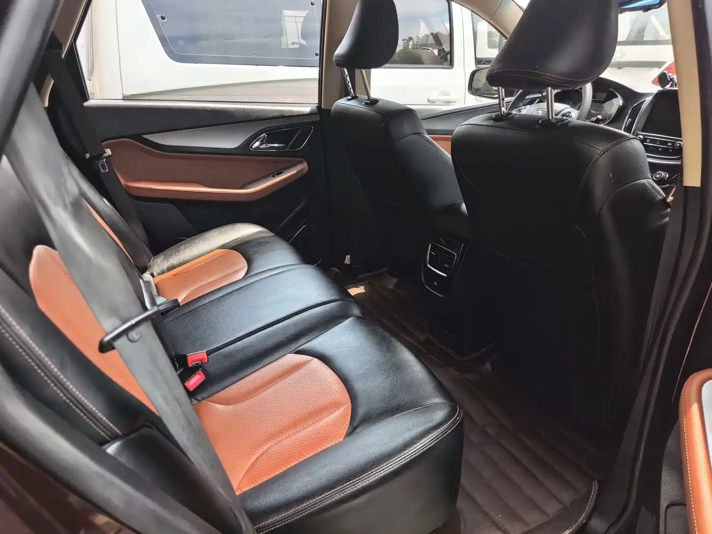 Baojun 560 2017 2016 1.8L iAMT Elite