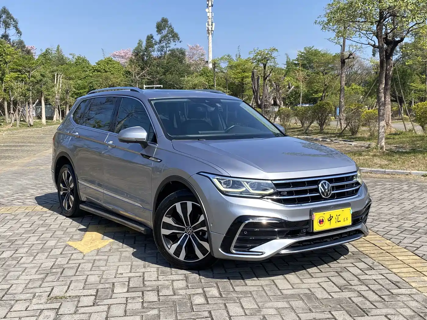 Volkswagen Tiguan L 2022 330TSI Automatic 2WD R-Line Flagship Edition фото 3