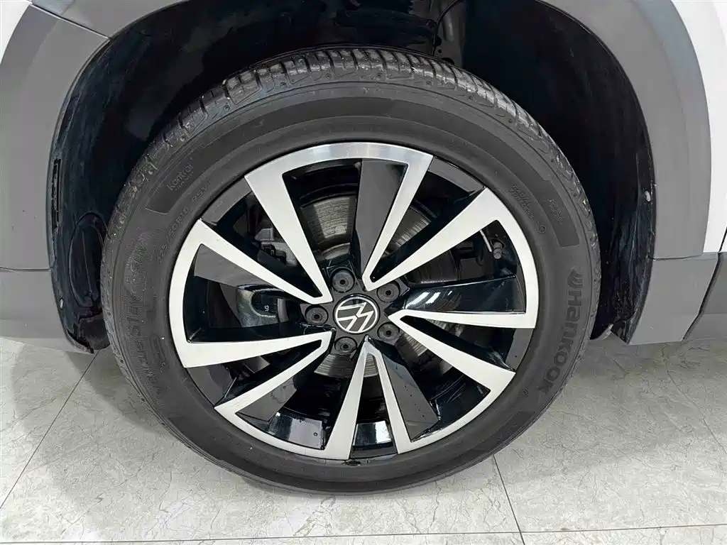 Volkswagen Tharu 2022 280TSI FWD Luxury Edition фото 19
