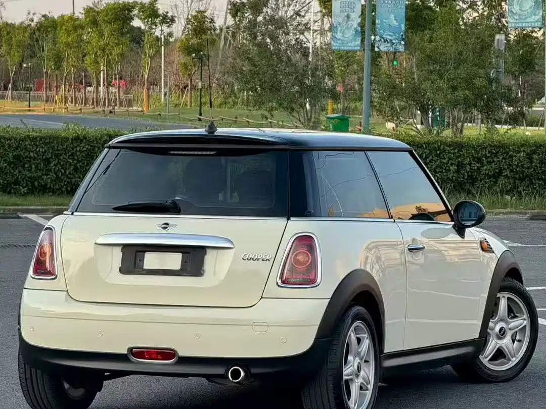 MINI MINI 2010 2010 1.6L COOPER Cheer