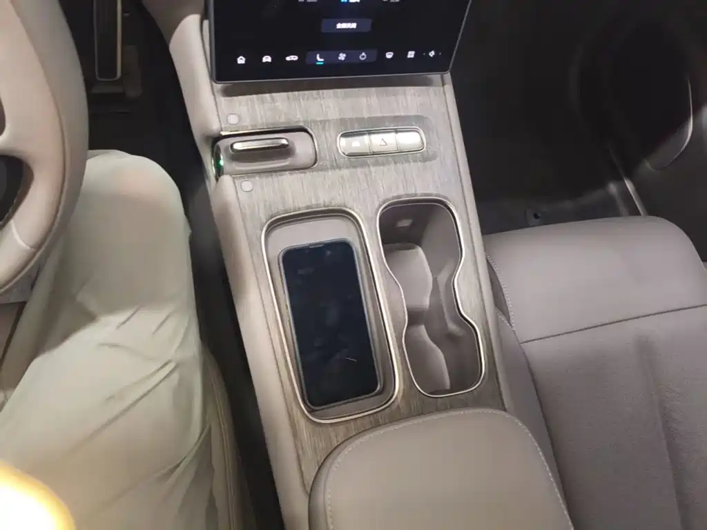NIO ET7 2025 2024 75kWh Executive Edition