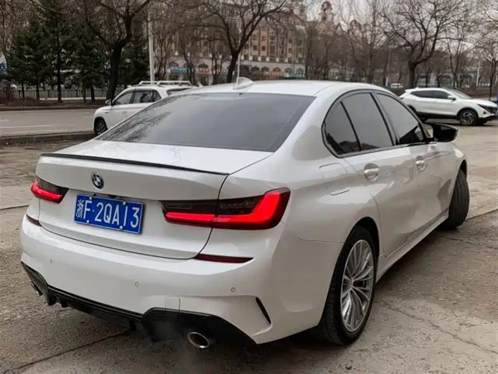 BMW 3 Series 2022 320i Sport Package фото 5