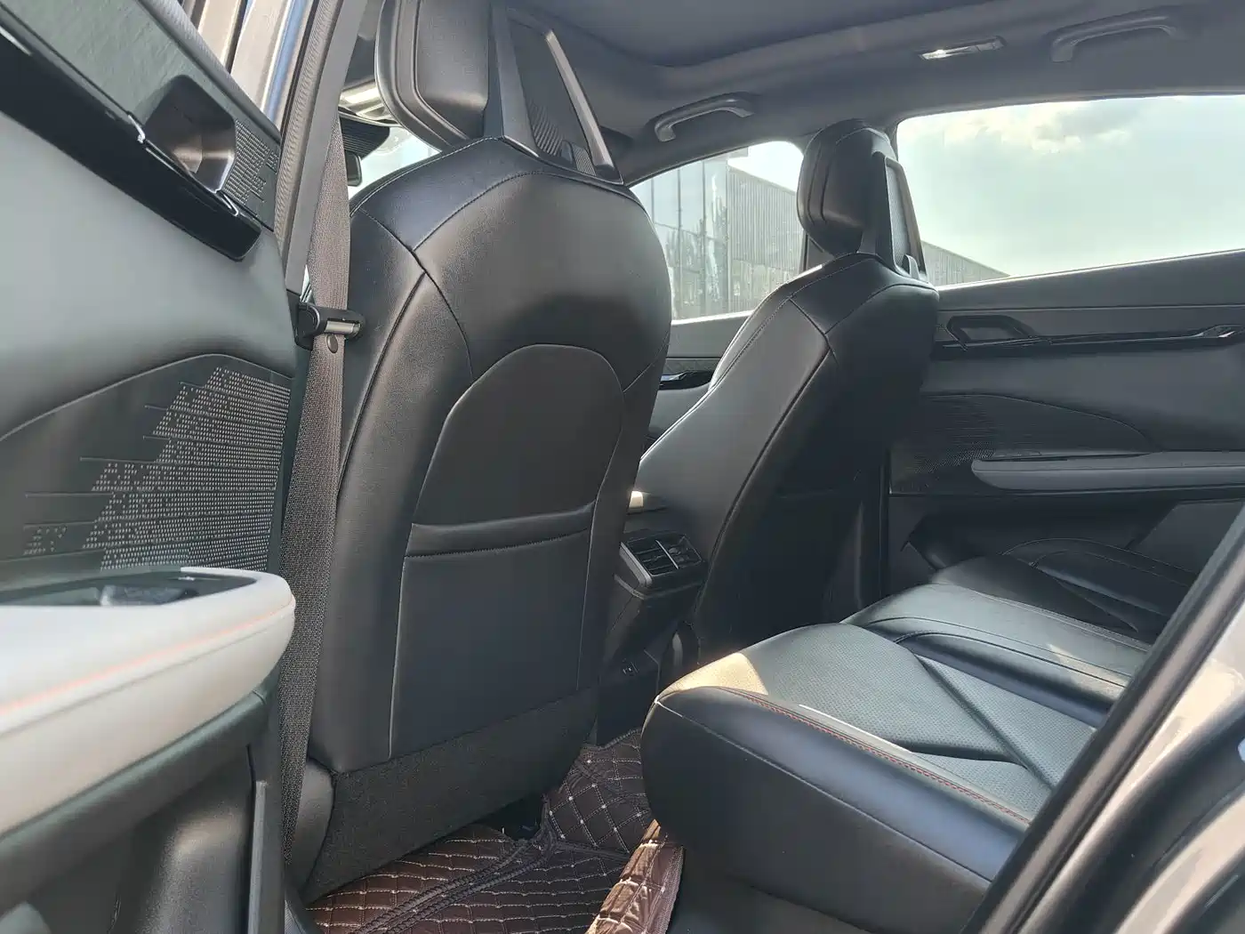 Changan UNI-V 2022 2022 1.5T Smart Pilot Edition
