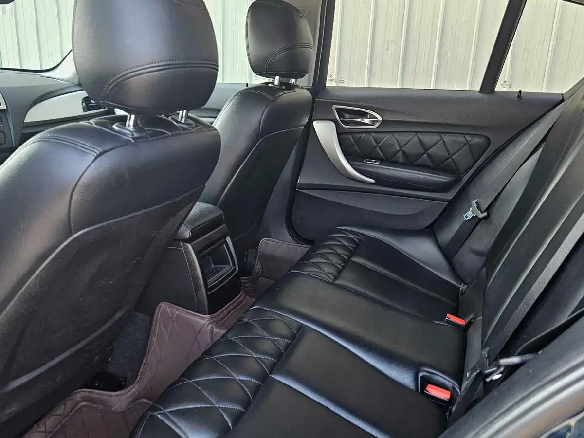 BMW 1 Series (Import) 2013 Facelift 116i Leading Model фото 8