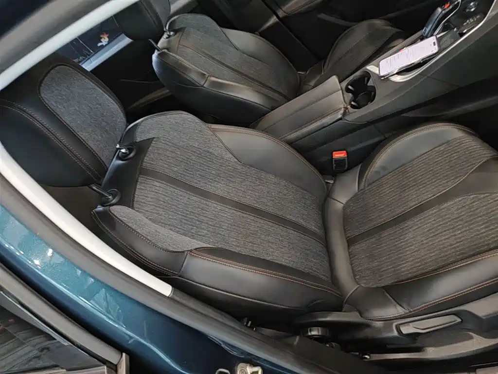 Peugeot 5008 2017 380THP 7-seat Elite Edition фото 25
