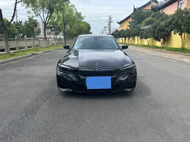 BMW 3 Рестайлинг, 330i, M Чёрный спорт-пакет