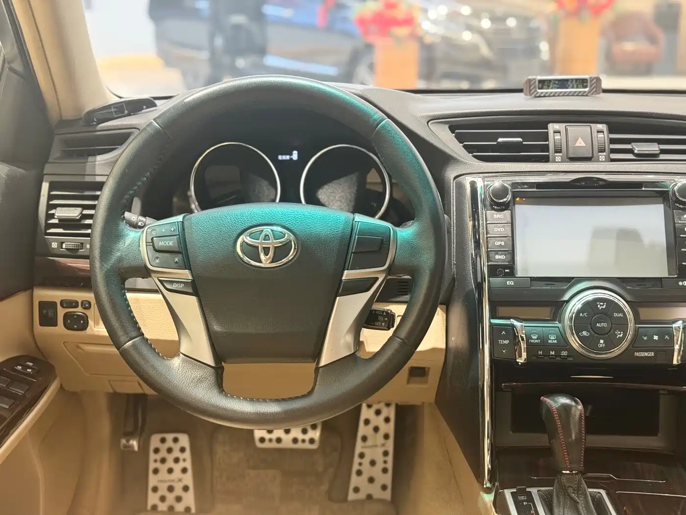 Toyota Reiz 2012 2.5V Grace Elite Styling Edition фото 8