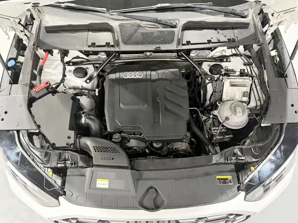 Фото 11 - Audi Q5L