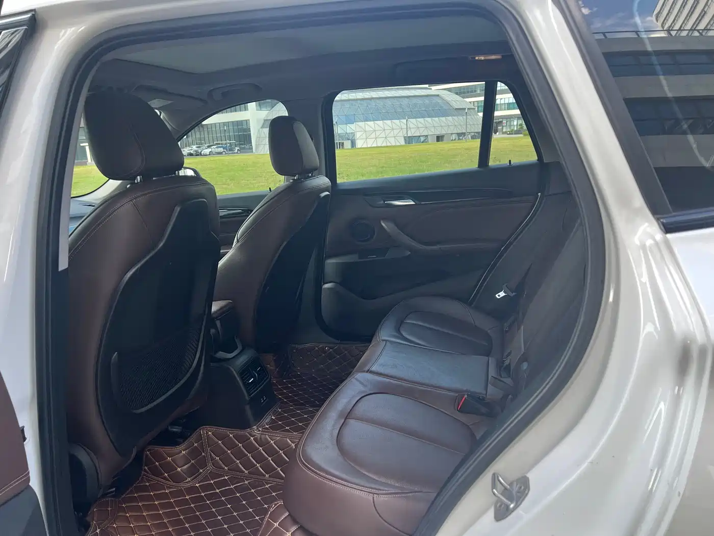 BMW X1 2019 sDrive18Li Premium Model фото 9