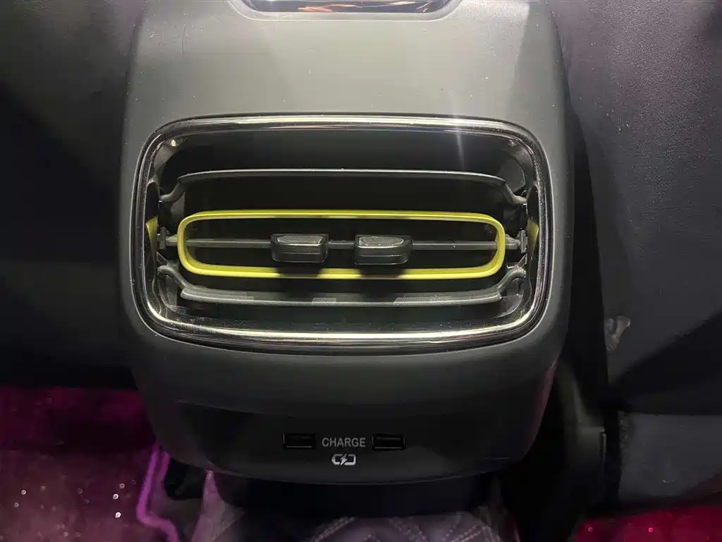 Lynk & Co 03 2022 03+ 2.0TD Auto Performance Package фото 15
