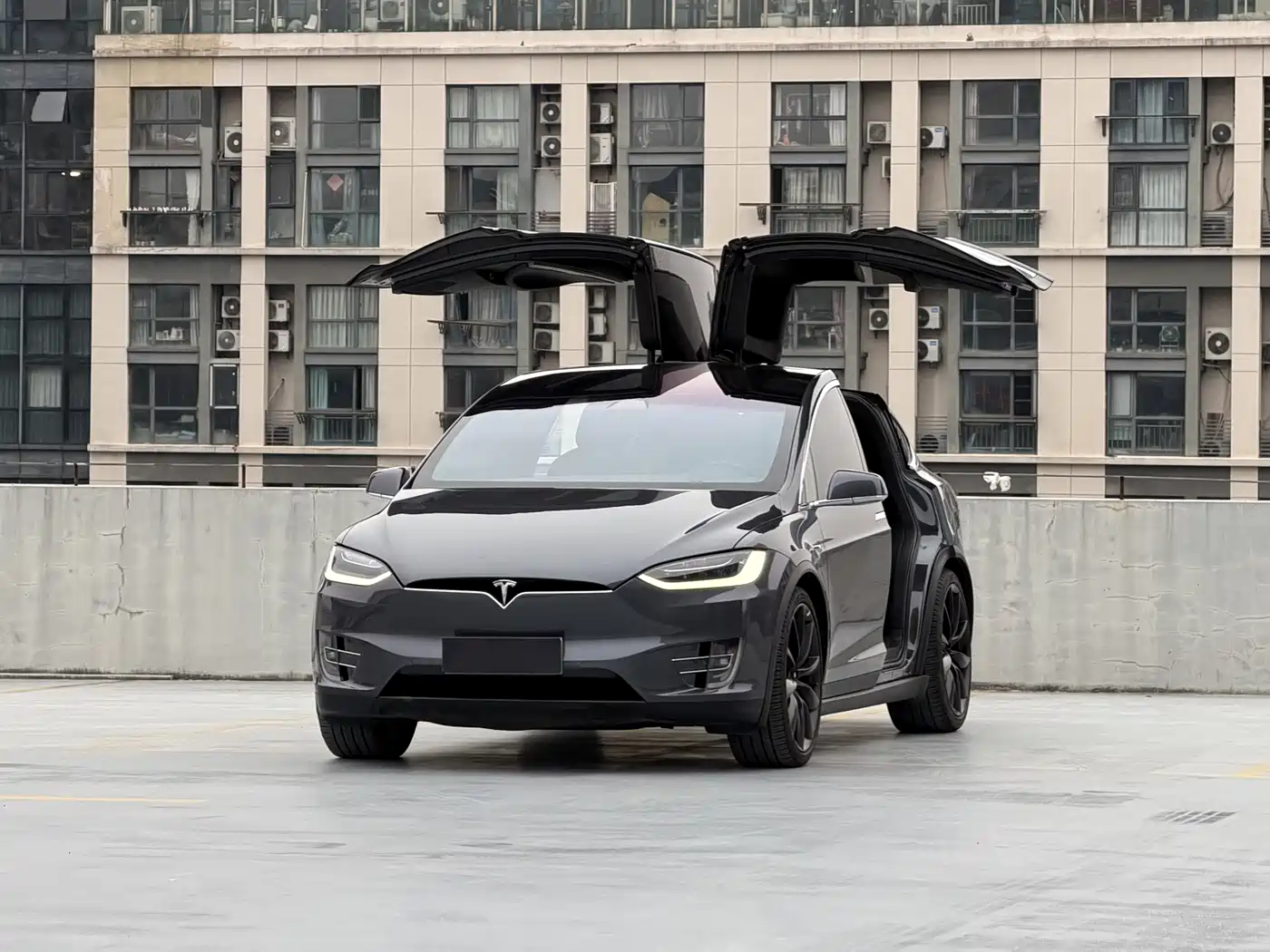 TESLA MODEL X