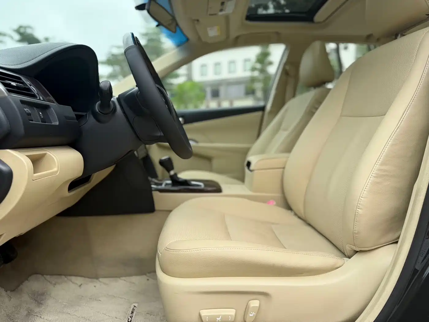 Toyota Camry 2016 2.0G 10th Anniversary Leading Edition фото 5