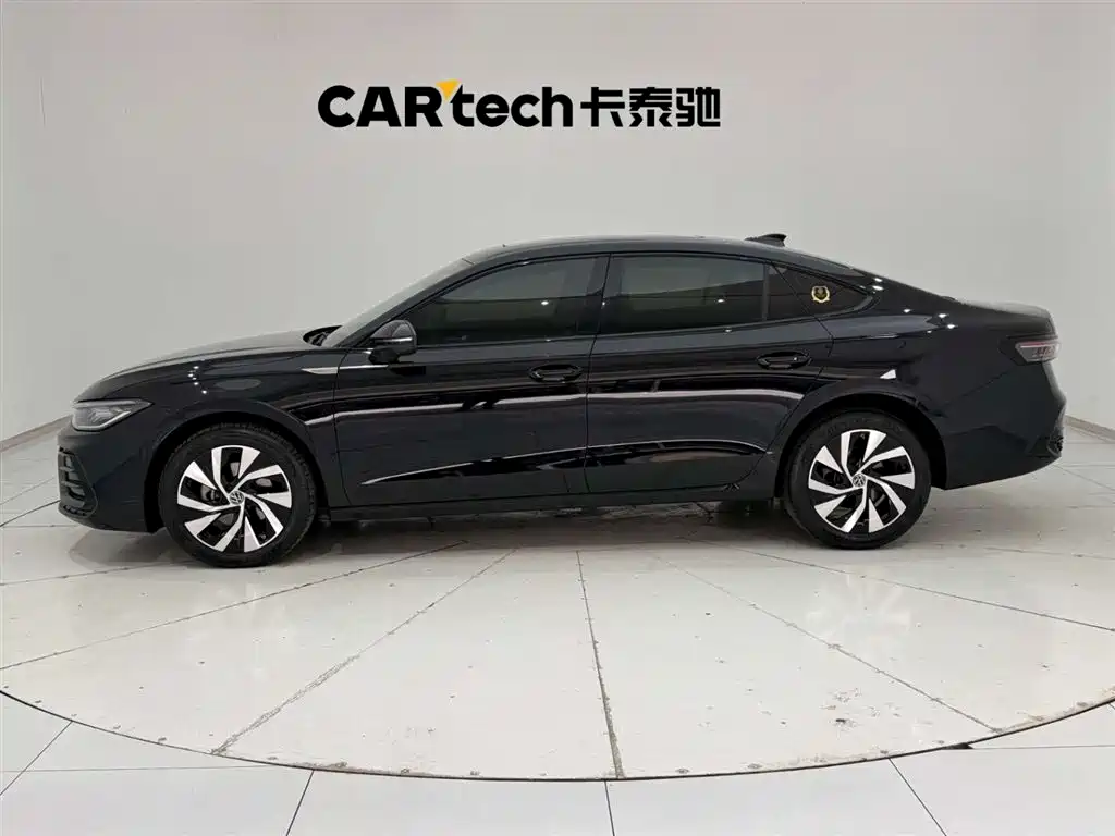 Volkswagen Passat 2025 Pro 380TSI Starlight Dragon Glory Edition фото 6