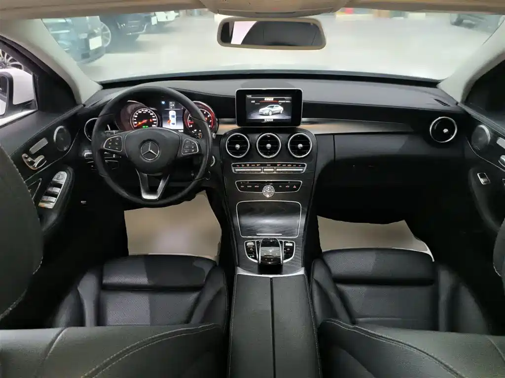 Mercedes-Benz C-Class 2018 C 200 L Sport Edition фото 10
