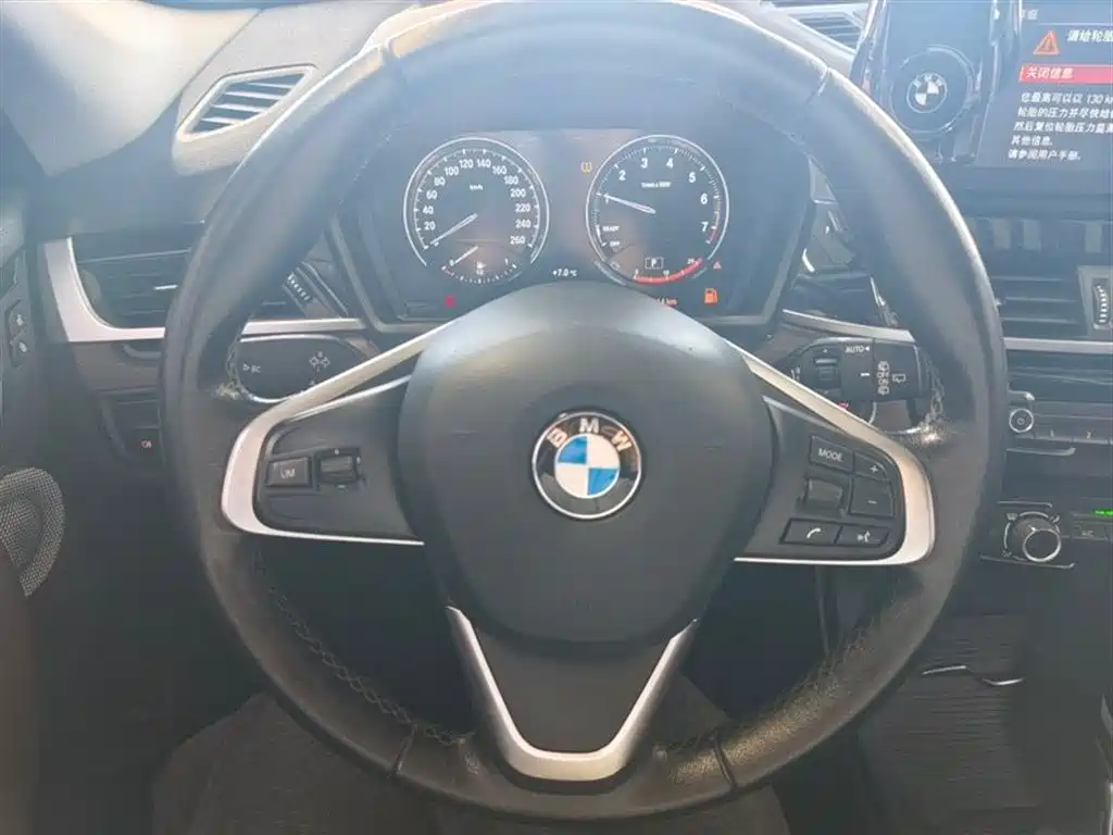 BMW X1 2022 sDrive20Li Fashion фото 10