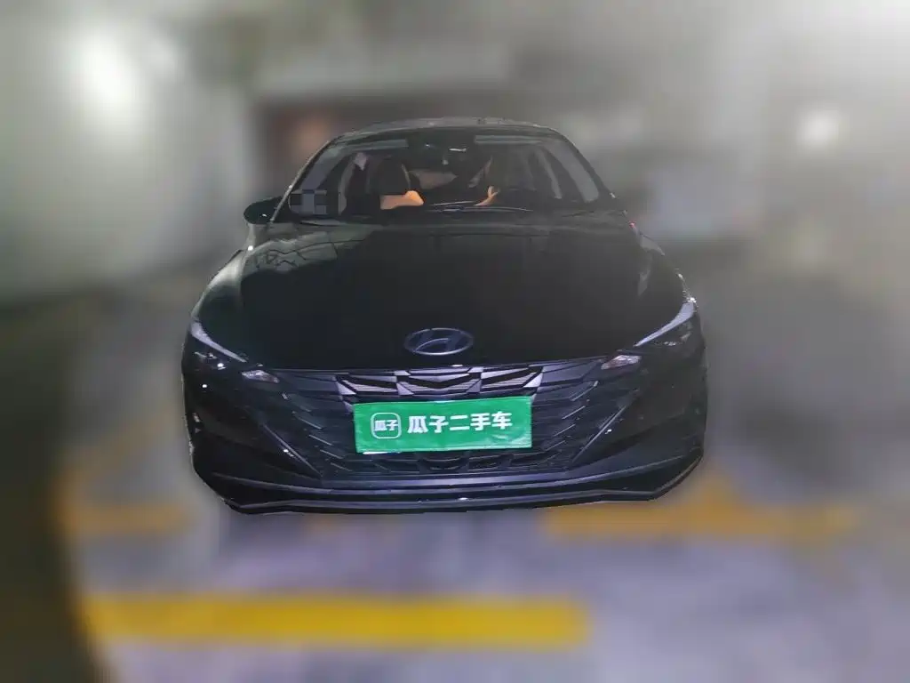Фото 23 - Hyundai Elantra