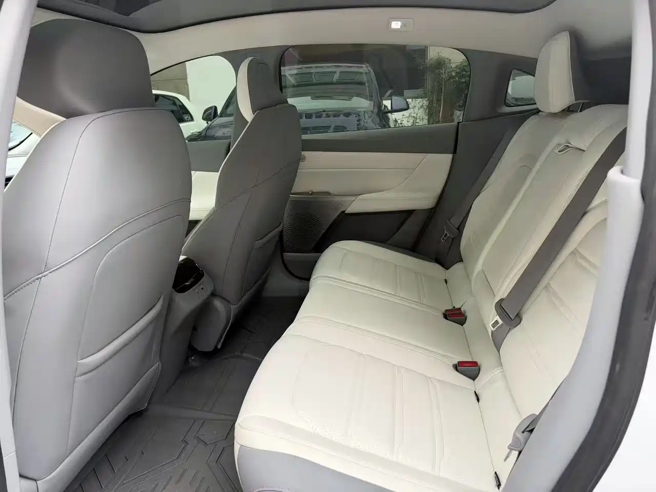 Dongfeng Yipai eπ007 2025 2024 Pure Electric 540 AWD Max Edition
