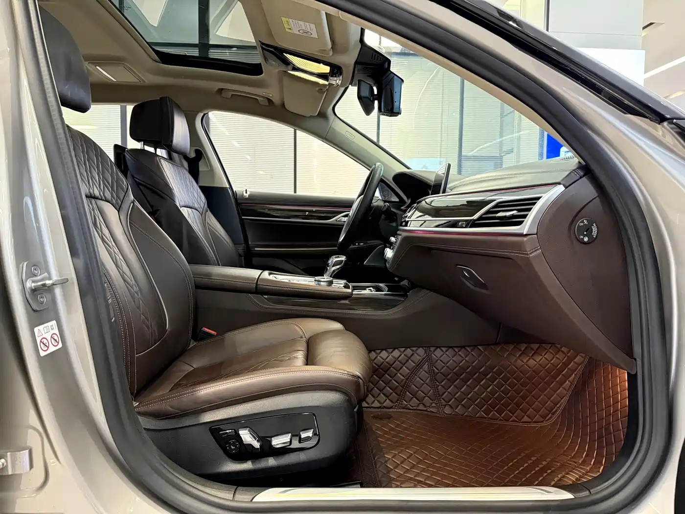 BMW 7 Series 2019 730Li M Sport Package фото 8