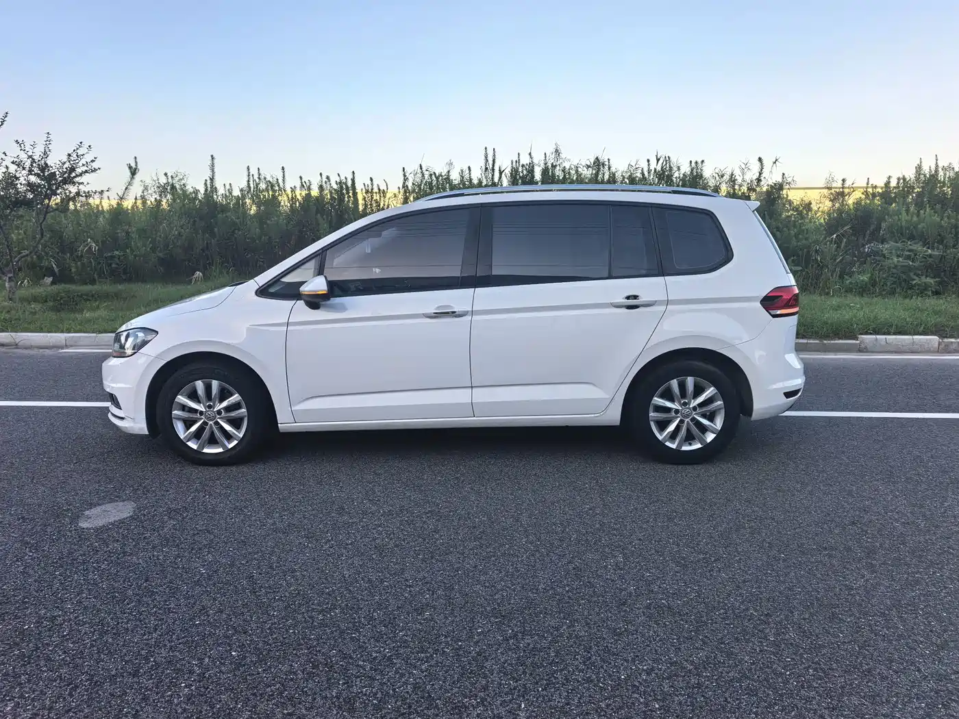 Volkswagen Touran 2019 2018 Touran L 280TSI DSG Comfort 7-seater China V