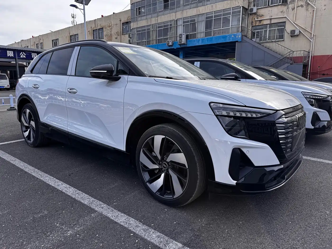 Audi Q5 e-tron 2023 40 e-tron Shining Edition Mecha Package